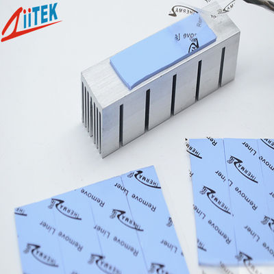 آبی 5.0 W / mK فوق العاده نرم نرم افزار Thermal Gap Filler TIF100-50-05E با پوشش چسب سیلیکون لاستیک ورق -50 تا 200 ℃